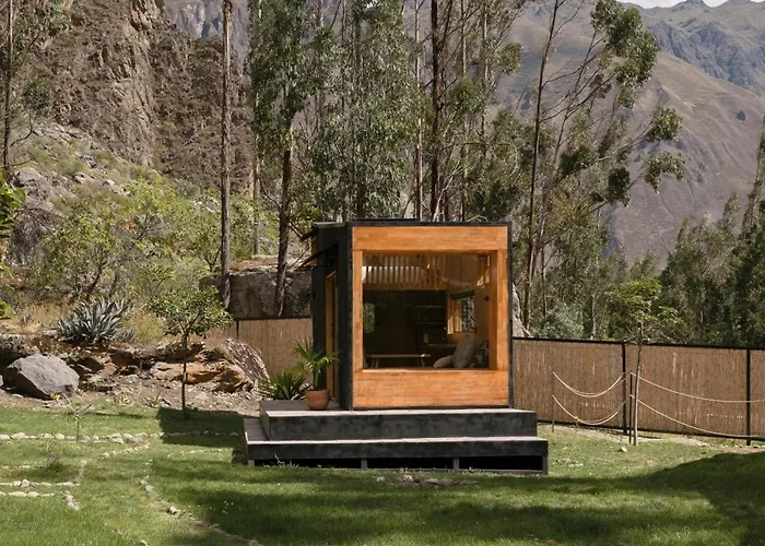 Earth Tones Tiny Homes & Hotel