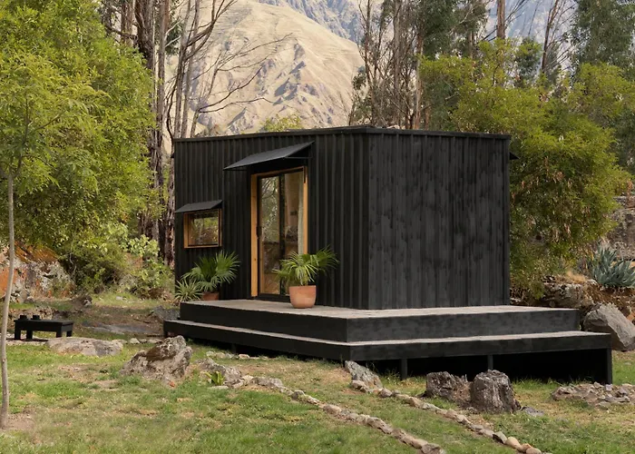 Earth Tones Tiny Homes & Hotel