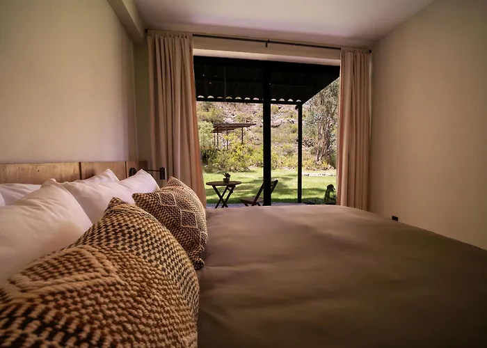 Hotel Earth Tones Tiny Homes & Ollantaytambo