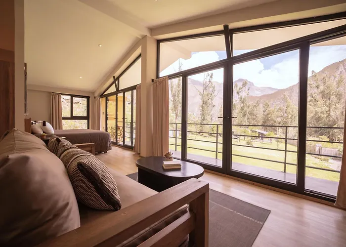 Earth Tones Tiny Homes & Hotel
