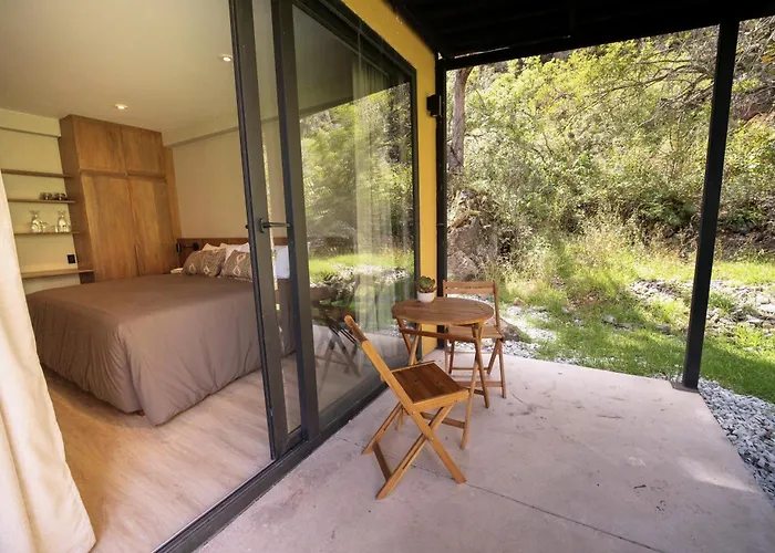 Earth Tones Tiny Homes & Ollantaytambo