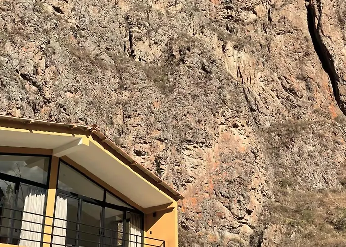 Earth Tones Tiny Homes &