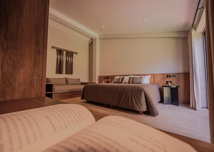 Hotel Earth Tones Tiny Homes & *