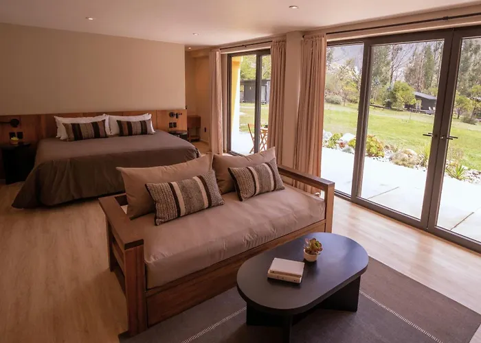 Hotel Earth Tones Tiny Homes & Ollantaytambo