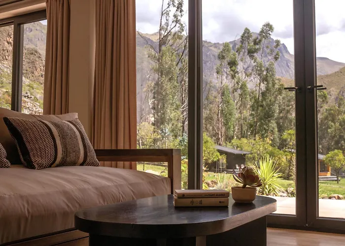 Hotel Earth Tones Tiny Homes & Ollantaytambo
