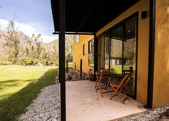 Earth Tones Tiny Homes & *