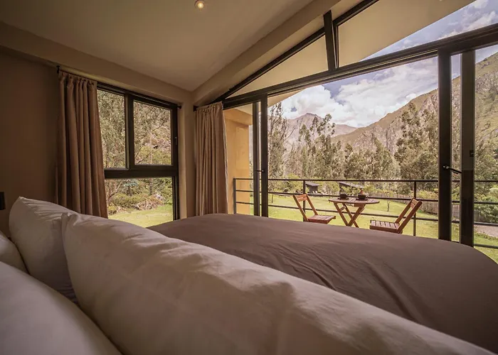 Earth Tones Tiny Homes & Hotel *